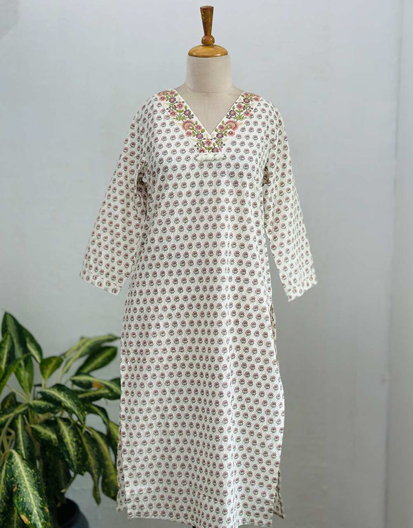 Ready-to-Wear Cotton Kurti - Effortless Comfort 🌟