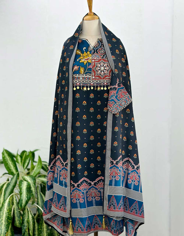 Pure Muslin Ready-to-Wear Hand Work Kurti Set – Effortless Elegance & Comfort ✨