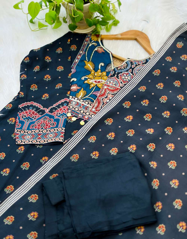 Pure Muslin Ready-to-Wear Hand Work Kurti Set – Effortless Elegance & Comfort ✨