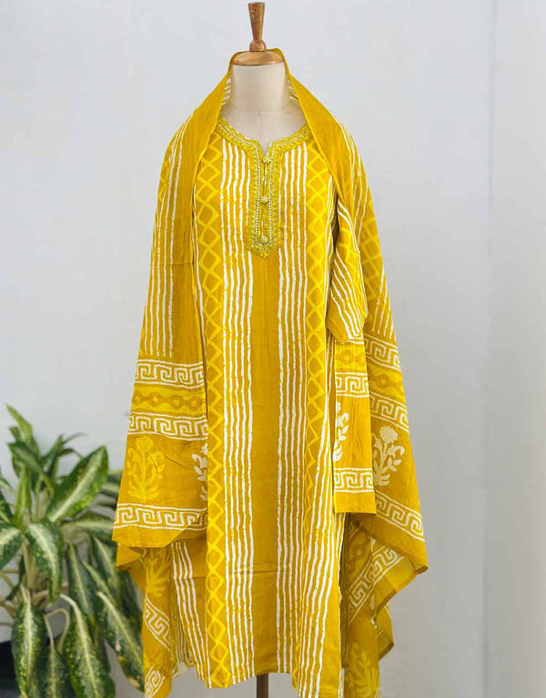 🌿 READY TO WEAR PURE COTTON KURTI SET – Comfort Meets Elegance ✨