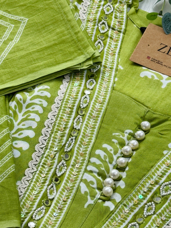 Pure Cotton Hand Detailed Slitted Kurti Set – Comfortable & Stylish 🌿