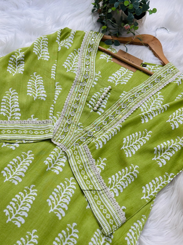 Pure Cotton Hand Detailed Slitted Kurti Set – Comfortable & Stylish 🌿