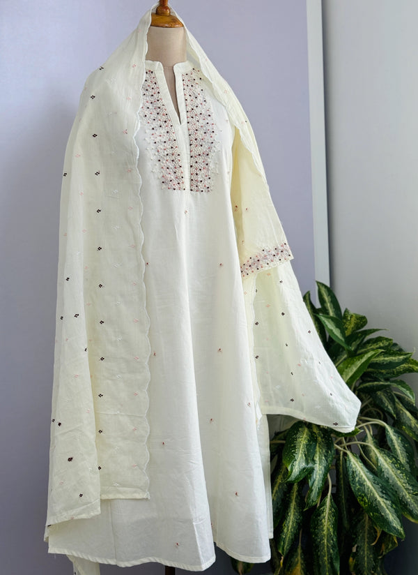 Premium Mul Cotton Handwork Kurti Set – French Knot Detailing