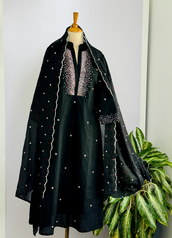 Premium Mul Cotton Handwork Kurti Set – French Knot Detailing