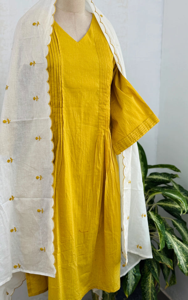 🌸 Pure Mul Cotton Embroidered Anarkali Set 🌸