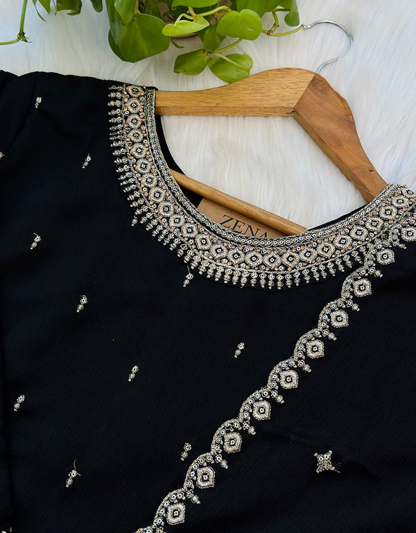 Ready-to-Wear Chinnon Kurti Set ๐