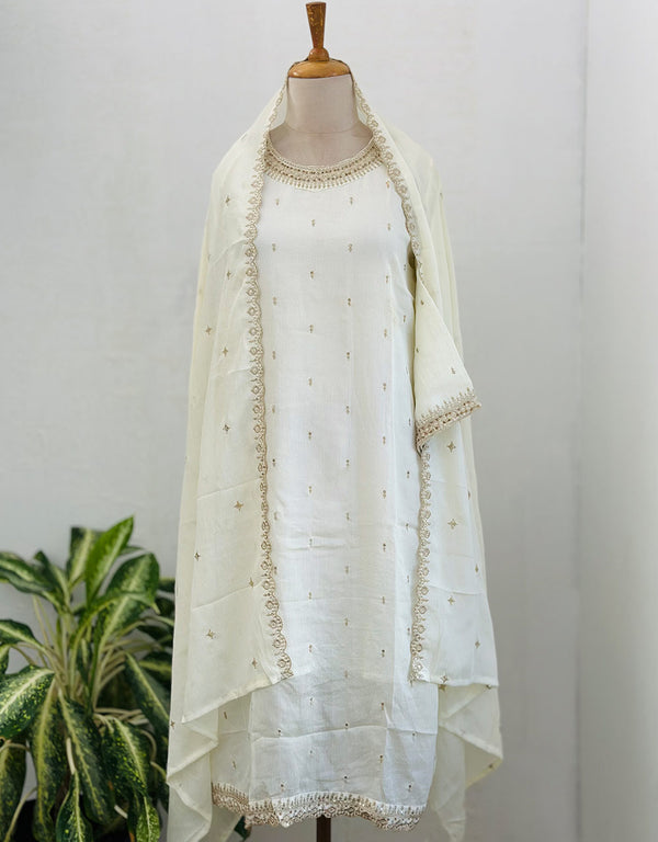 Ready-to-Wear Chinnon Kurti Set ๐