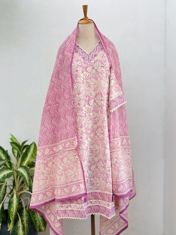 Pure Mul Cotton Hand-Embroidered Kurti Set – Soft Elegance in Sky Blue & Pink
