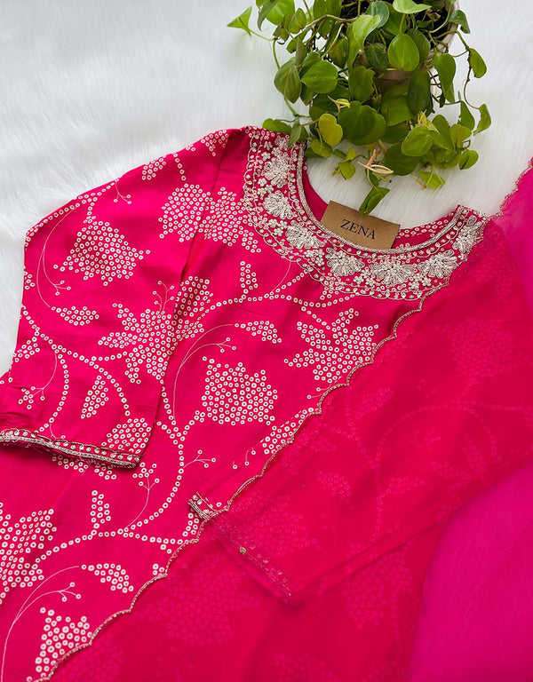 Ready-to-Wear Muslin Kurti Set with Organza Dupatta ๐