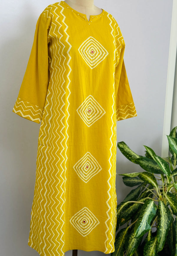 Pure Cotton Hand Detailed Kurti Set – Elegant & Comfortable Daily Ethnic Wear