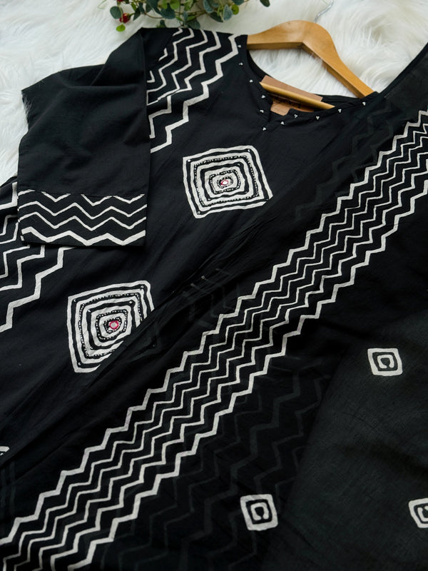 Pure Cotton Hand Detailed Kurti Set – Elegant & Comfortable Daily Ethnic Wear