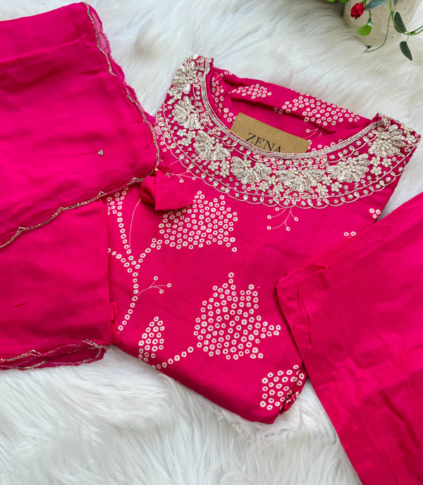 Ready-to-Wear Muslin Kurti Set with Organza Dupatta 🌟