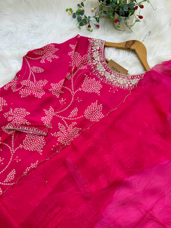 Ready-to-Wear Muslin Kurti Set with Organza Dupatta 🌟