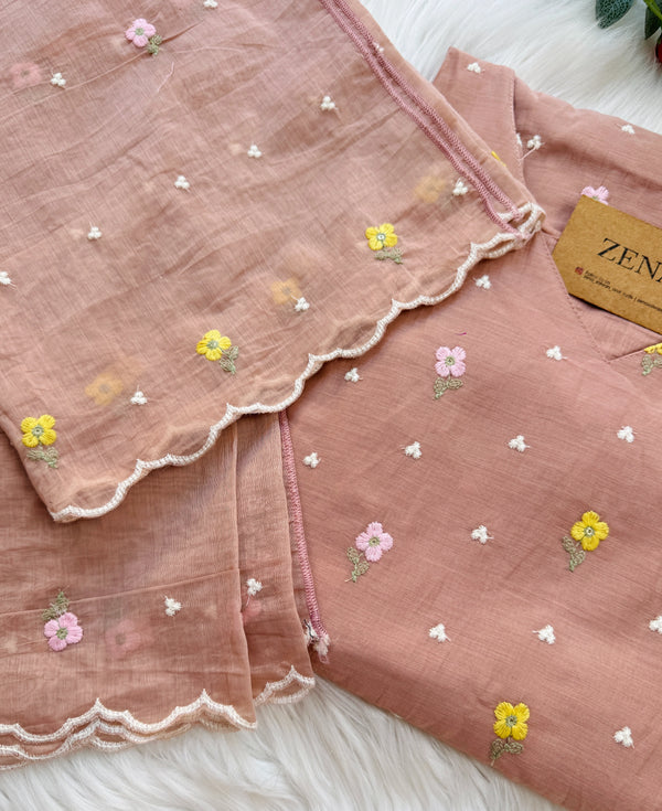 ✨ Pure Mul Chanderi Embroidered Kurti Set ✨