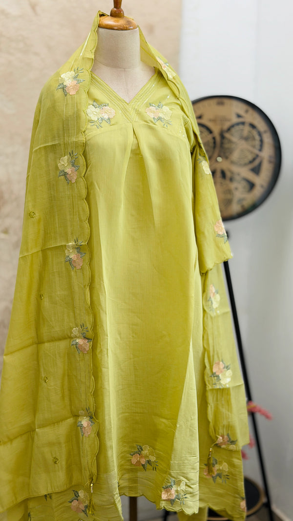 ✨ Glass Chanderi Hand-Detailed A-Line Kurti Set ✨