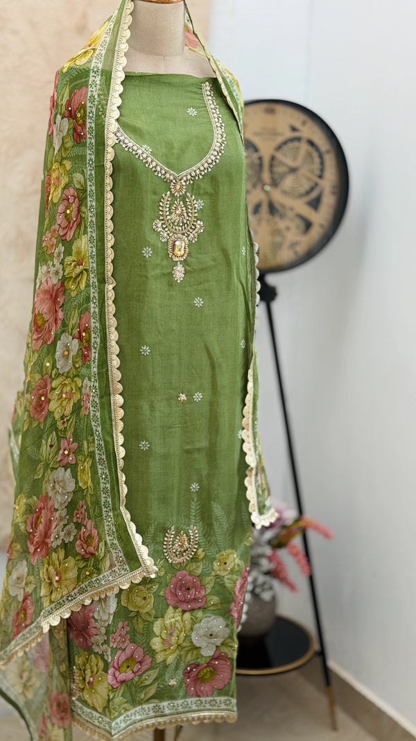 ✨ Crepe Hand-Detailed Unstitched Suit ✨