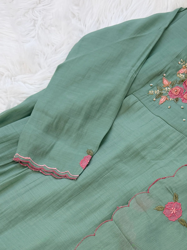 ✨ Mul Chanderi Floral Handwork Anarkali Set