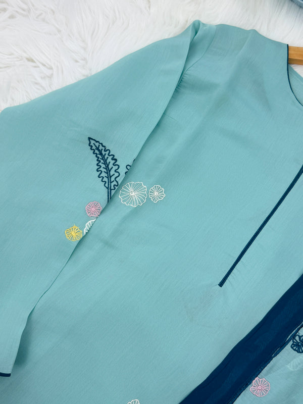 ✨ Mul Chanderi Appliqué Work Kurti Set ✨