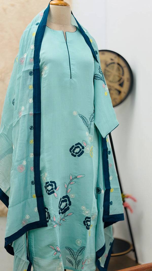 ✨ Mul Chanderi Appliqué Work Kurti Set ✨