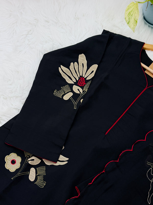 ✨ Mul Chanderi Appliqué Work Kurti Set ✨