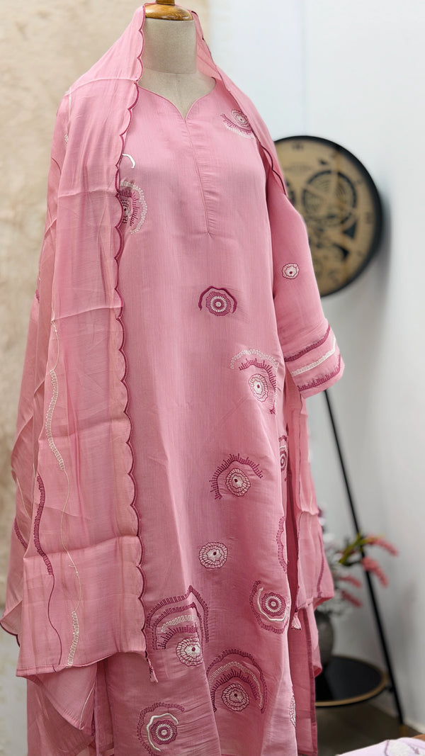 ✨ Mul Chanderi Appliqué Work Kurti Set ✨