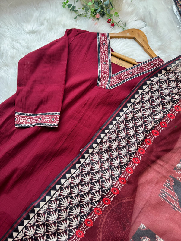 ✨ Glass Chanderi A-Line Kurti Set ✨