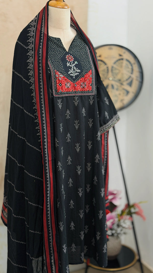 ✨ Pure Cotton Kurti Set Paired with Kota Doria Dupatta ✨