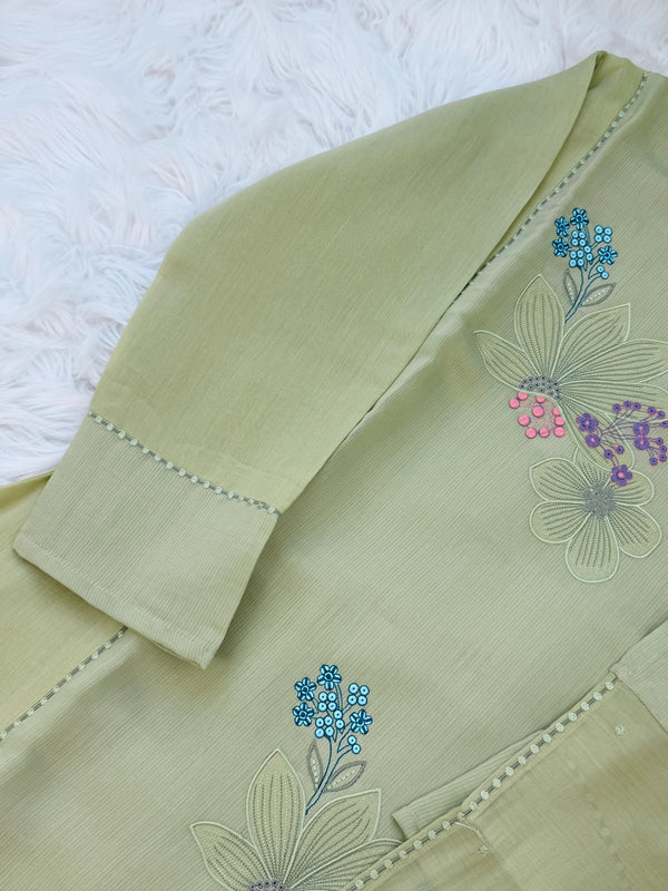 ✨ Glass Chanderi Embroidered Kurti Set