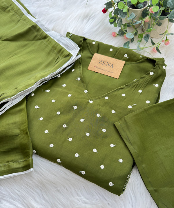 ✨ Mul Chanderi Thread Work A-Line Kurti Set ✨