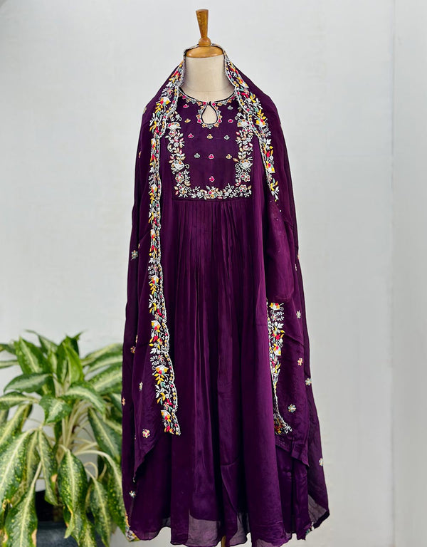 Ready-to-Wear Chinnon Hand Work Kurti Set – Luxurious Elegance & Timeless Charm ✨