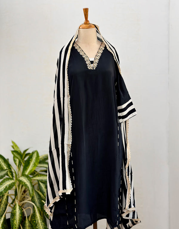 Graceful Sophistication – READY TO WEAR PURE CREPE KURTI SET ✨