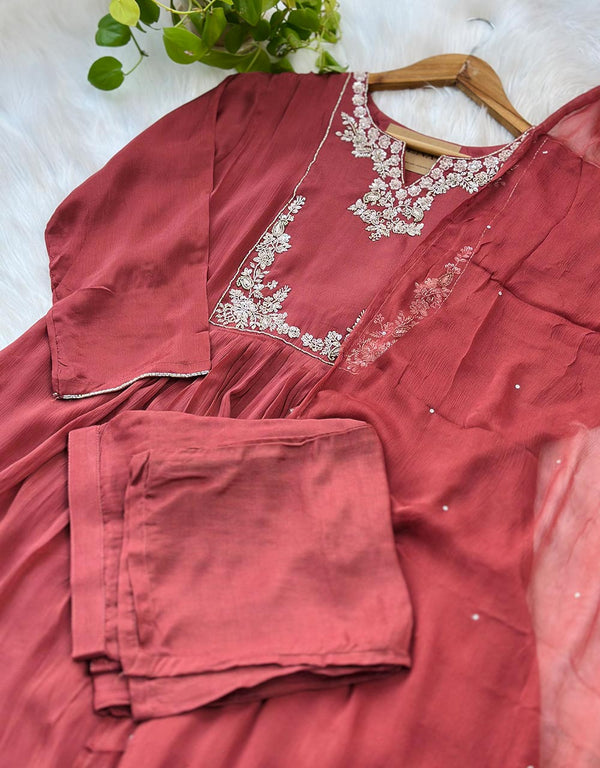 Ready-to-Wear Chinnon Hand Work Kurti Set – Luxurious Elegance ✨