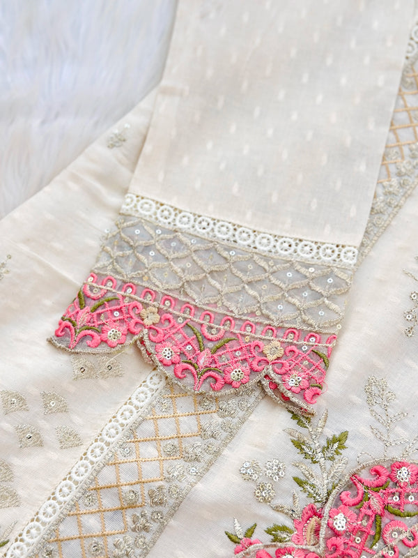 Cotton Embroidered Kurti Set – Ready-to-Wear Comfort with Ethnic Charm