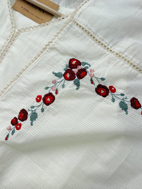 🌸 Pure Cotton Embroidered Kurti Set 🌸