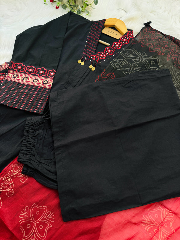 🌸 Pure Cotton Embroidered Anarkali Set 🌸