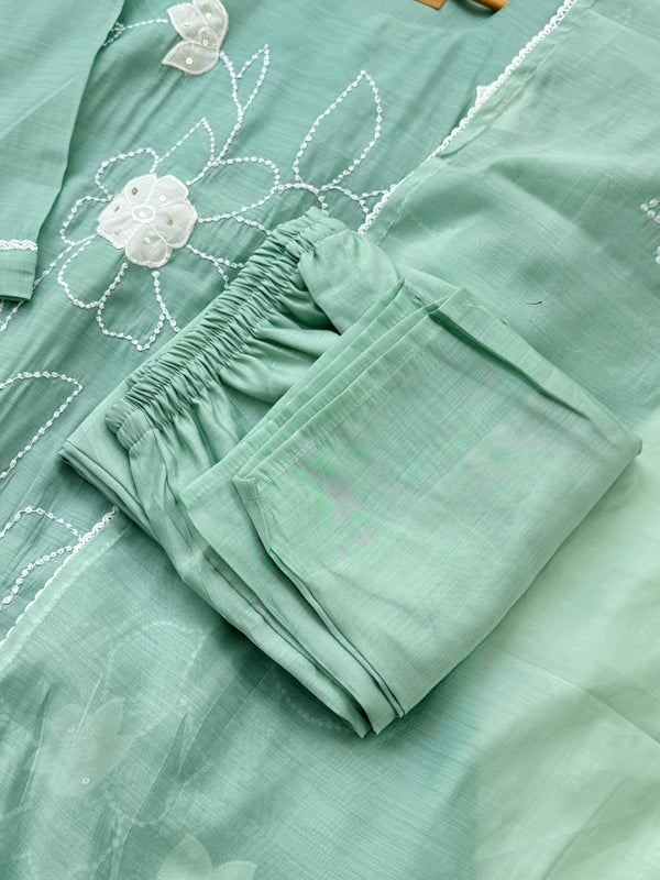 ✨ Premium Mul Chanderi Embroidered Kurti Set ✨