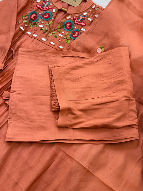 ✨ Pure Mul Chanderi Handwork Embroidered Mirror Work Anarkali Set ✨