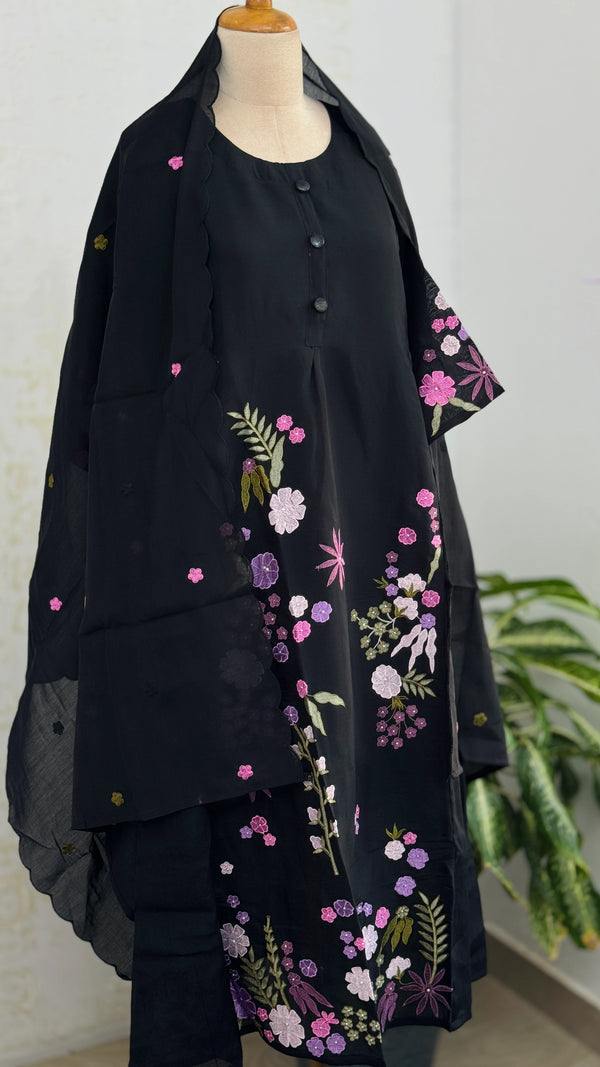 ✨ Mul Chanderi Embroidered Anarkali Set ✨