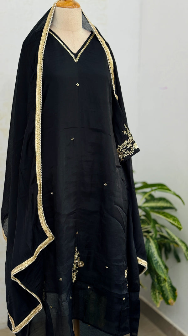 ✨ Mul Chanderi Hand Detailed Anarkali Set ✨