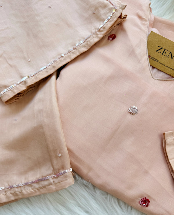 ✨ Premium Mul Chanderi Hand Detailed Kurti Set ✨