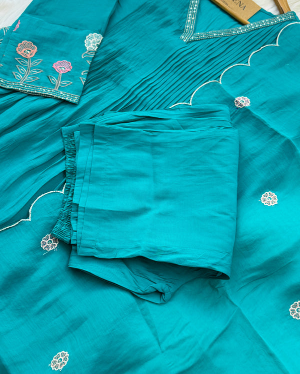 ✨ Mul Chanderi Embroidered Anarkali Set ✨