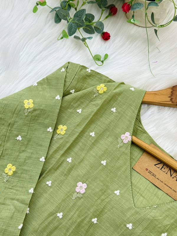 ✨ Pure Mul Chanderi Embroidered Kurti Set ✨