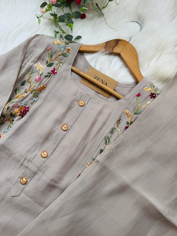 ✨ Glass Chanderi Embroidered Kurti Set ✨