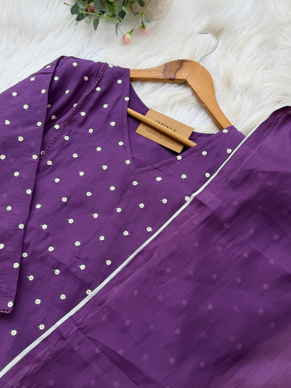 ✨ Mul Chanderi Thread Work A-Line Kurti Set ✨