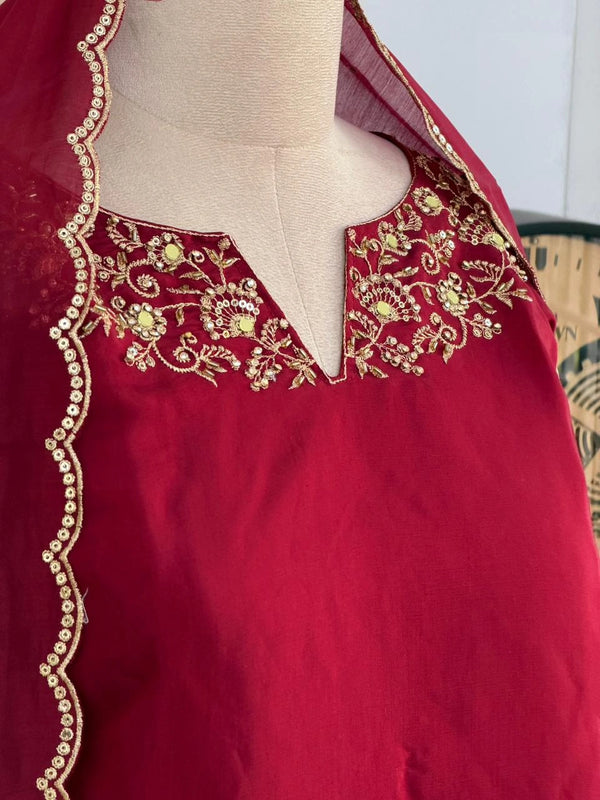 ✨ Glass Chanderi Embroidered Party Wear Kurti Set ✨