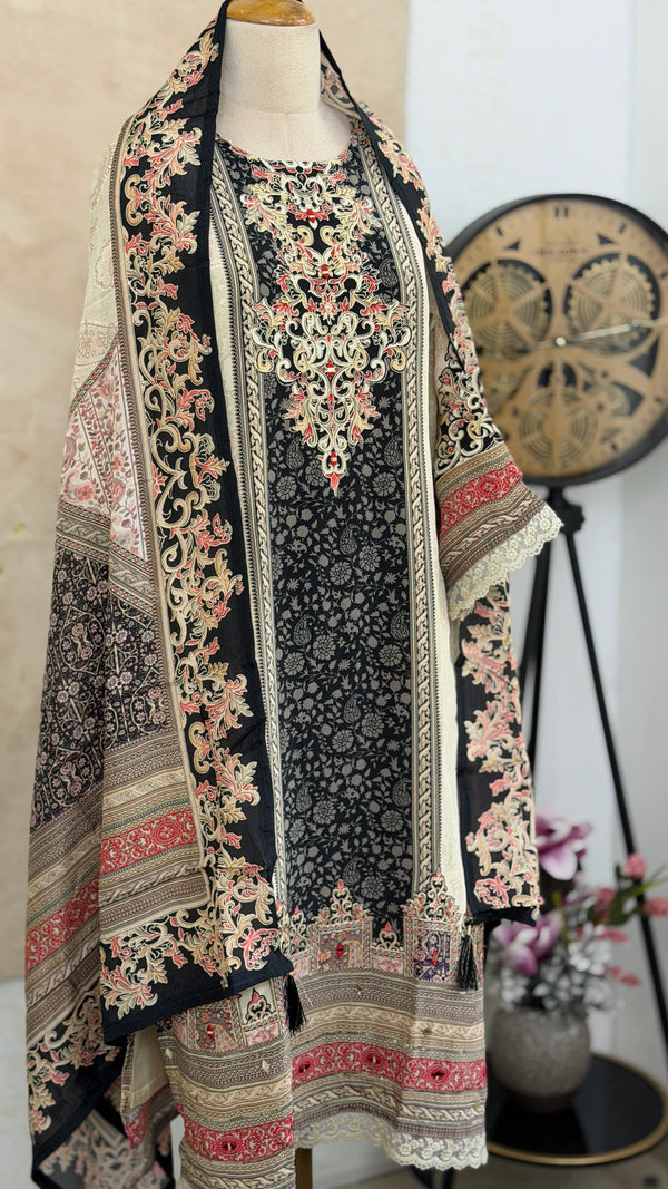 ✨ Pure Crepe Pakistani Suit ✨