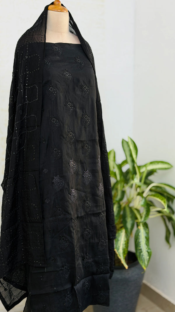 ✨ Unstitched Chanderi Hand Detailed Partywear Suit ✨