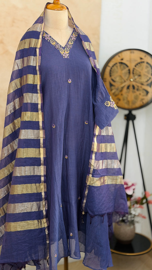✨ Mul Chanderi Hand Detailed V-Neck Kurti Set ✨