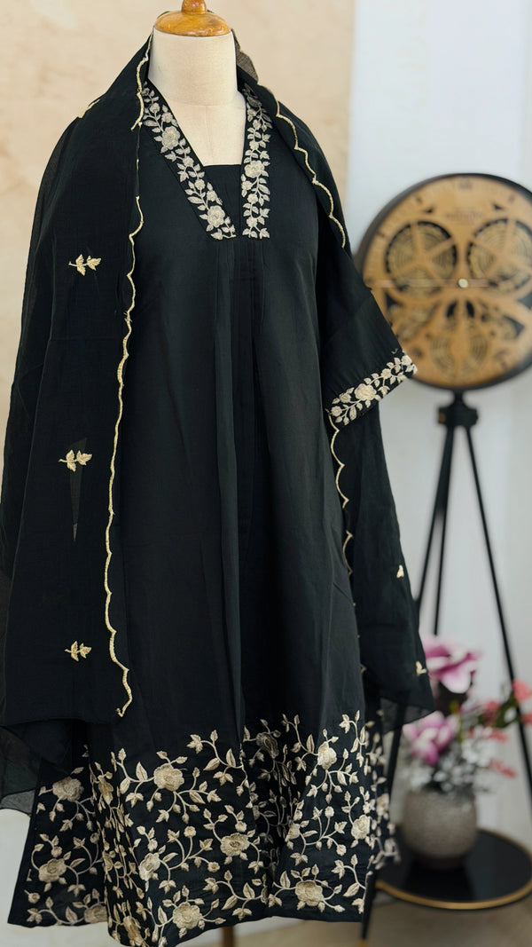 ✨ Diamond Mulchanderi Anarkali Set ✨