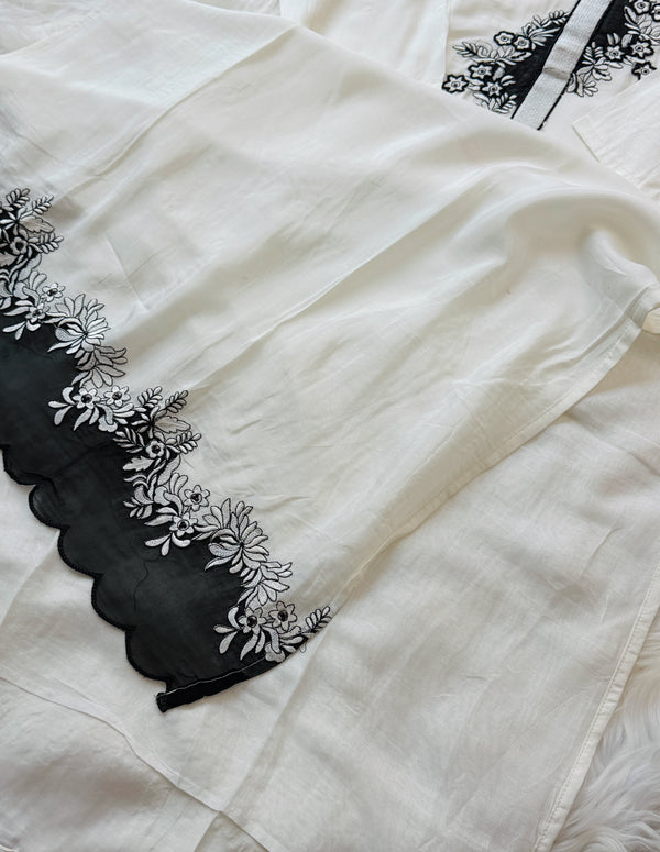 ✨ Glass Chanderi Embroidered Kurti Set ✨